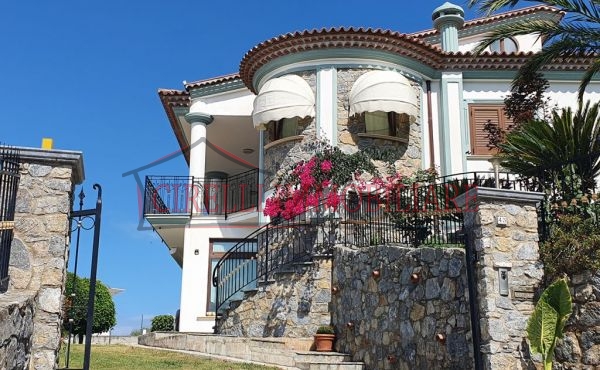 Scalea, villa indipendente