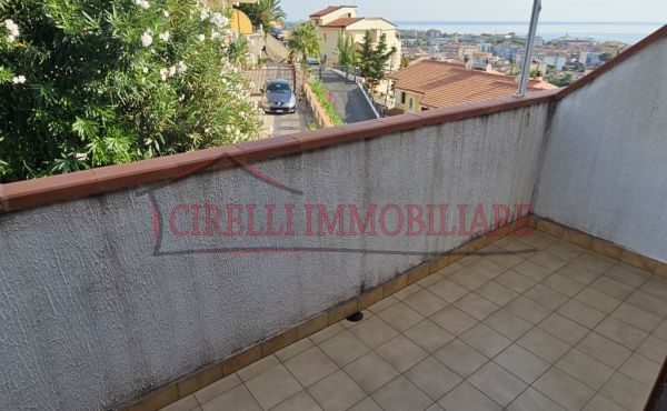 Bilocale con terrazzo e vista panoramica