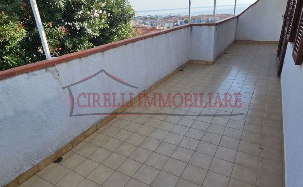 Bilocale con terrazzo e vista panoramica
