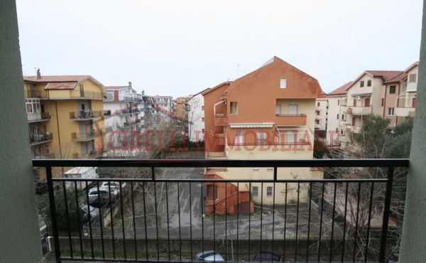 Immobile di ampia metratura centrale a Scalea