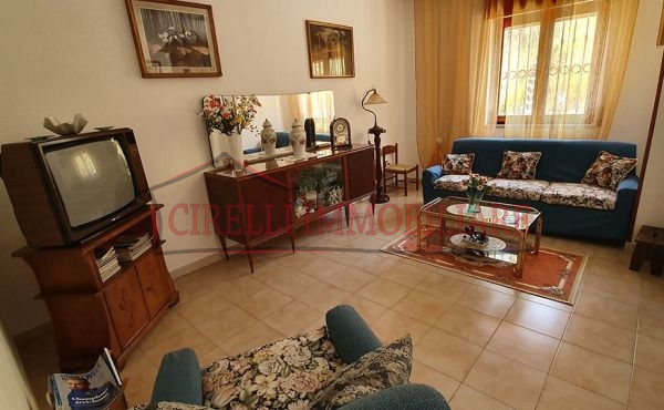 Casa indipendente a Santa Domenica Talao