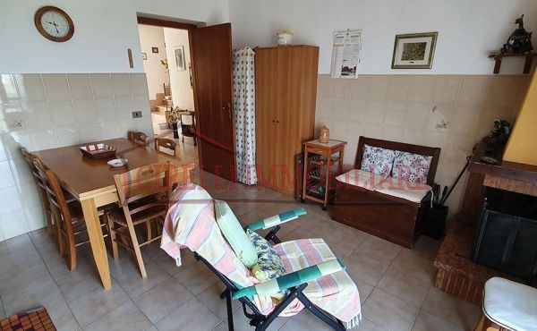 Casa indipendente a Santa Domenica Talao